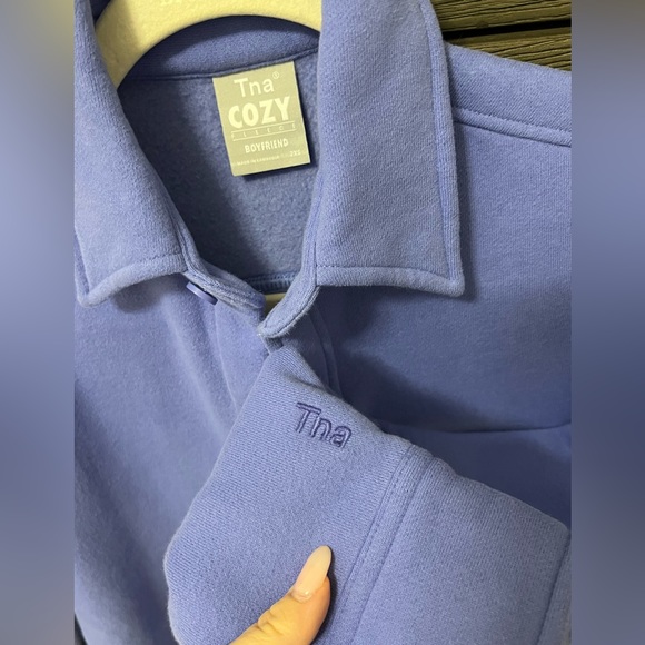 NWT Aritzia TNA cozy fleece boyfriend shirt playful purple - Picture 12 of 13